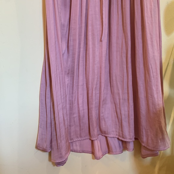 Pretty Pink Dress 🎀 - Picture 3 of 4